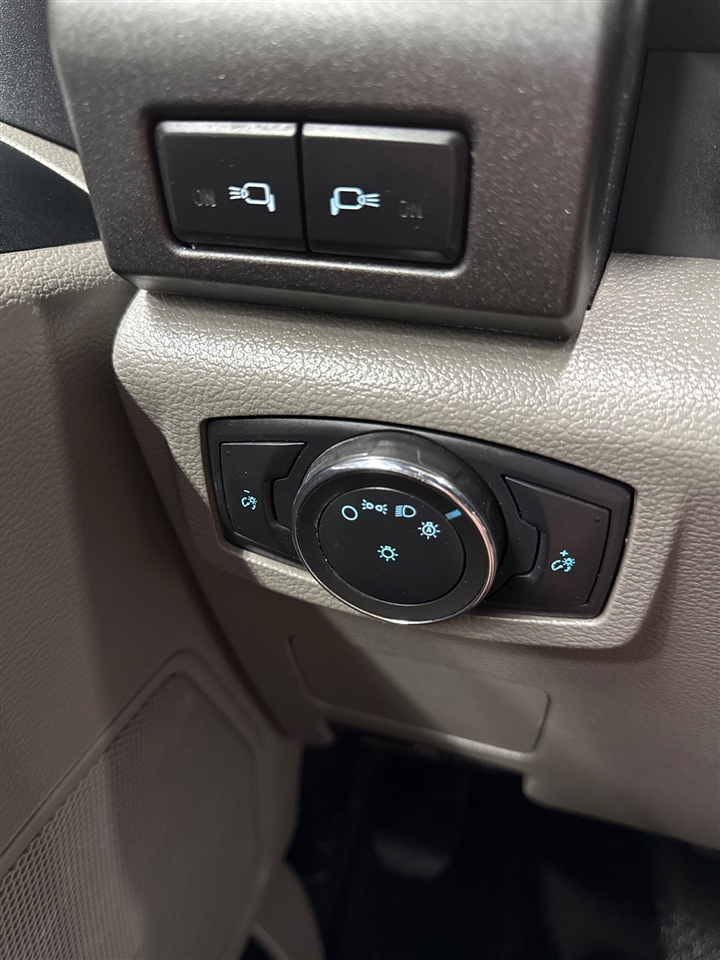 Ford F-350 SD XL Crew Cab Long Bed DRW 4WD 2022