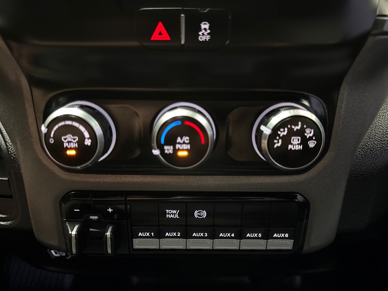 RAM 2500 Tradesman Crew Cab LWB 4WD 2023