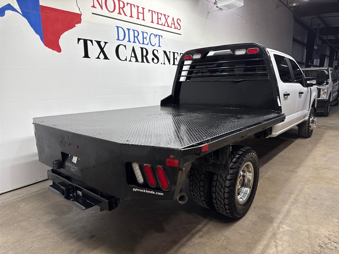 Ford F-350 SD XL Crew Cab Long Bed DRW 4WD 2024