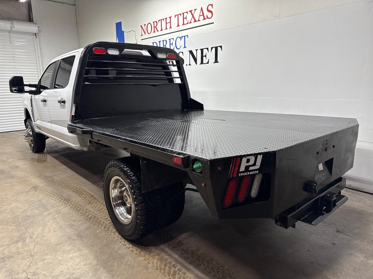 Ford F-350 SD XL Crew Cab Long Bed DRW 4WD 2024