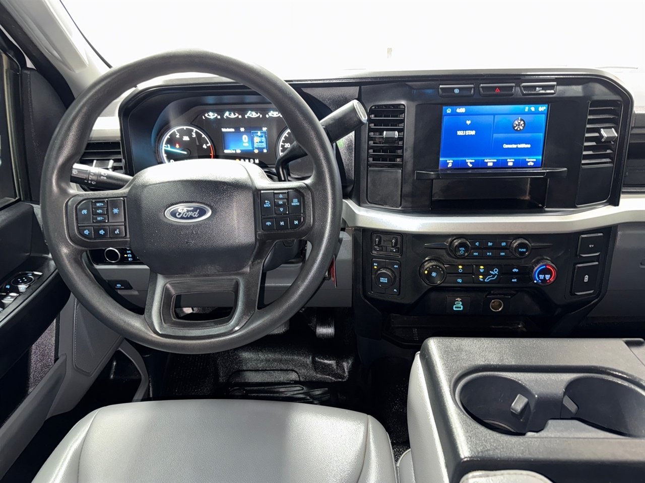 Ford F-350 SD XL Crew Cab Long Bed DRW 4WD 2024