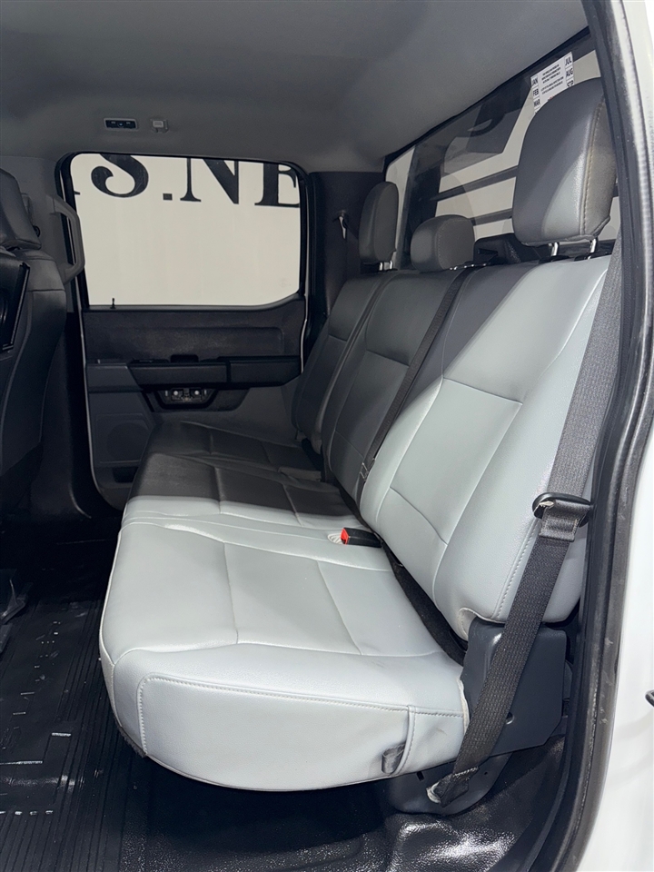 Ford F-350 SD XL Crew Cab Long Bed DRW 4WD 2024