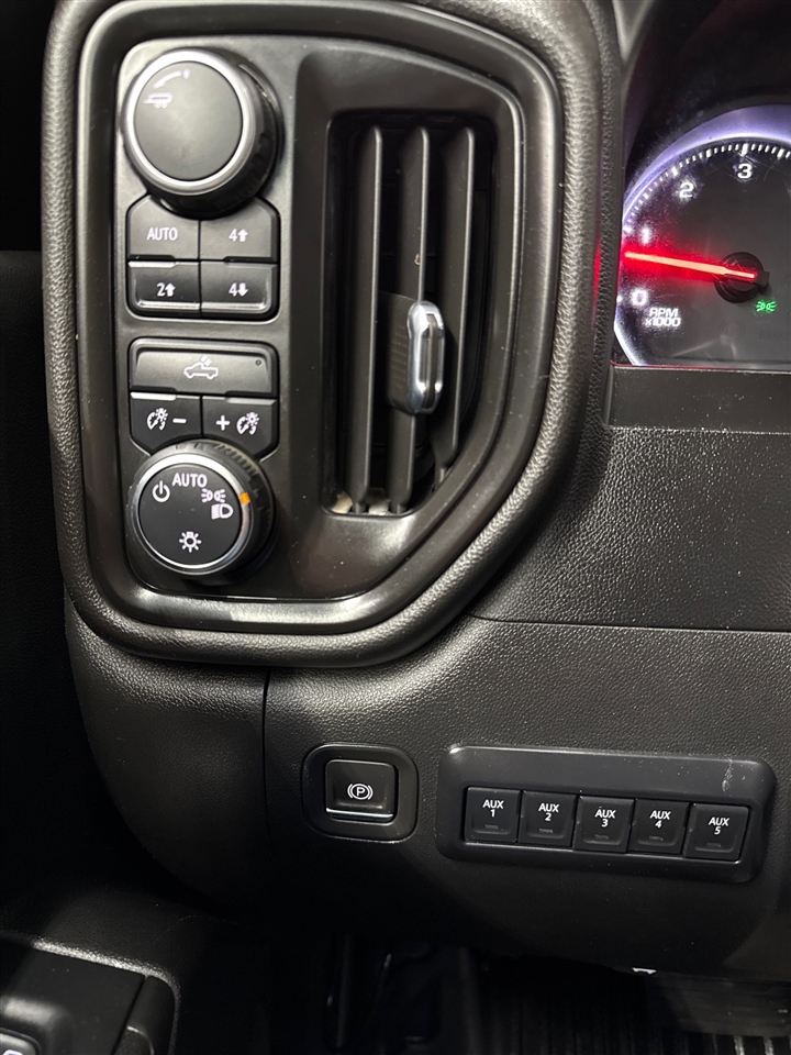 Chevrolet Silverado 2500HD Work Truck Crew Cab Long Box 4WD 2023