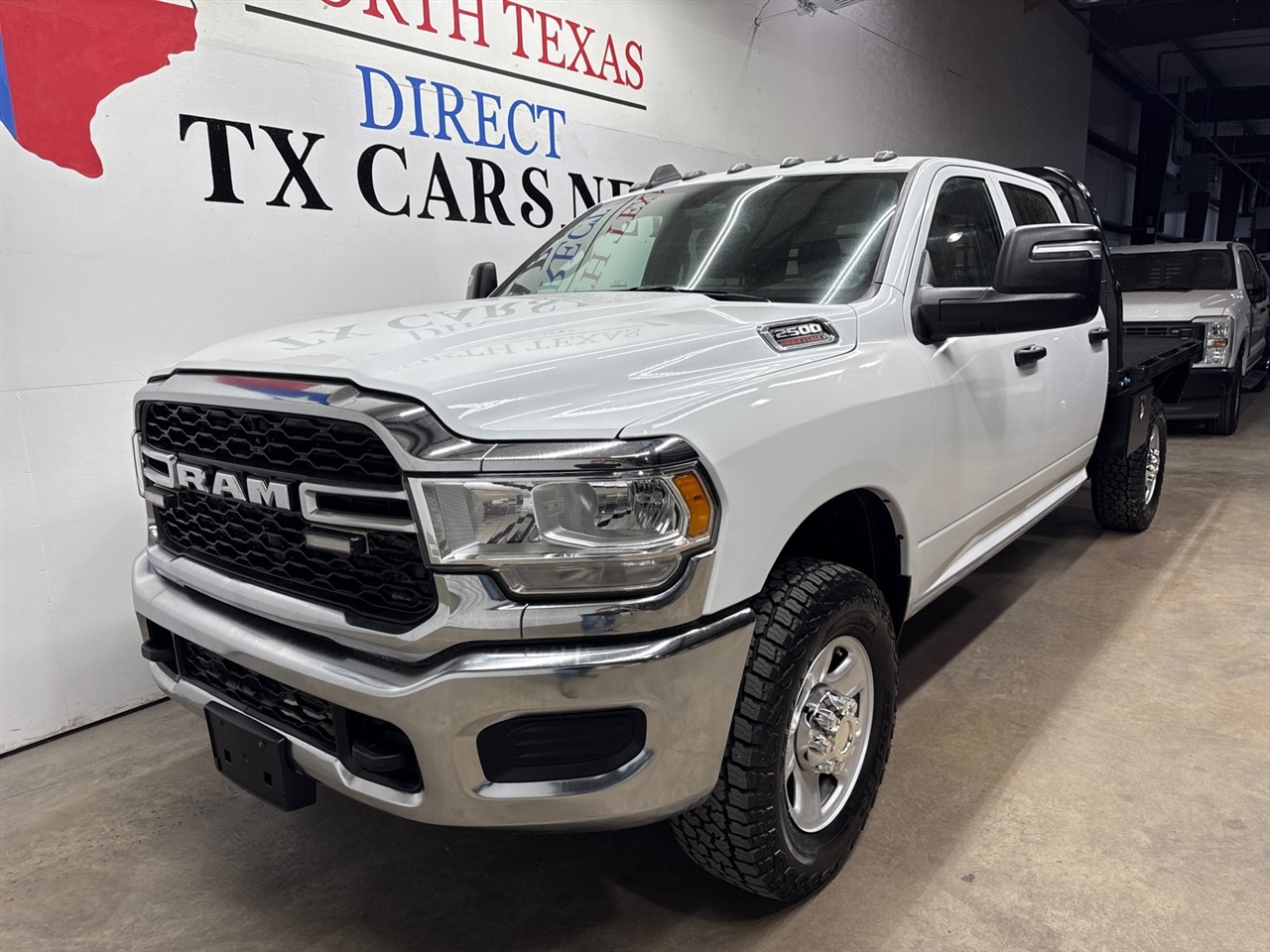RAM 2500 Tradesman Crew Cab LWB 4WD 2024