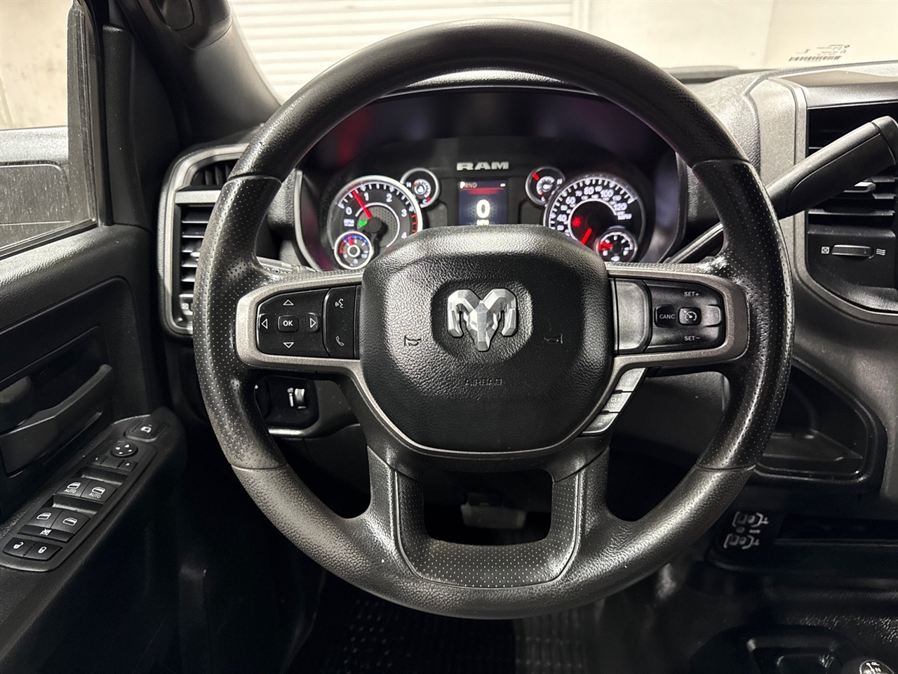 RAM 2500 Tradesman Crew Cab LWB 4WD 2024