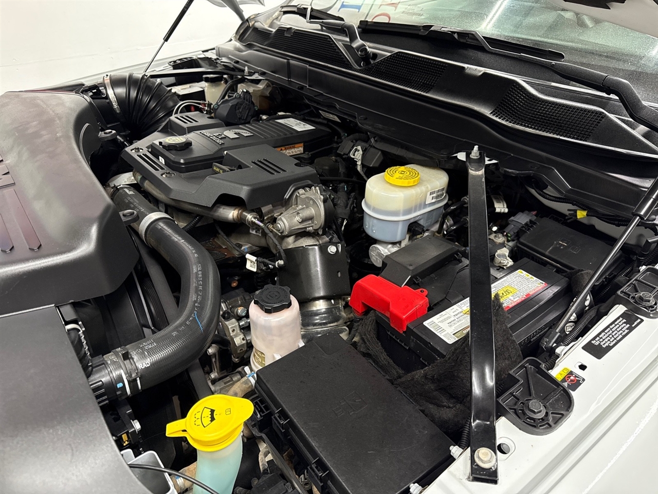 RAM 2500 Tradesman Crew Cab LWB 4WD 2024