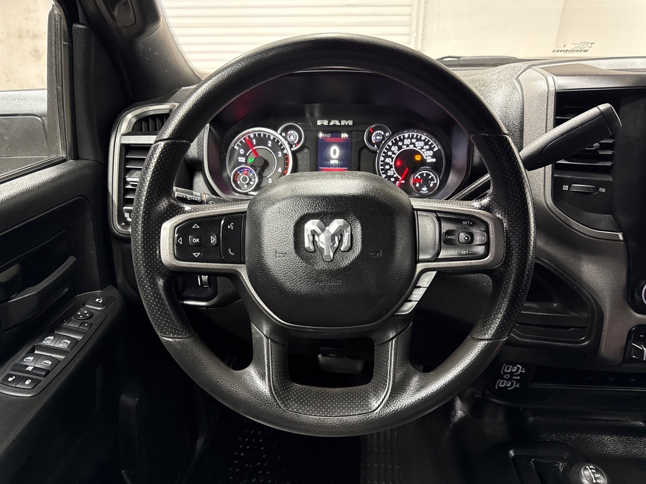 RAM 2500 Tradesman Crew Cab LWB 4WD 2024