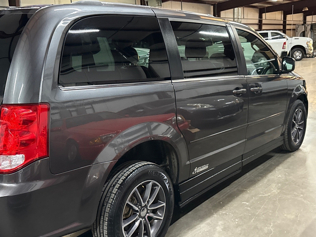 Dodge Grand Caravan SXT 2017