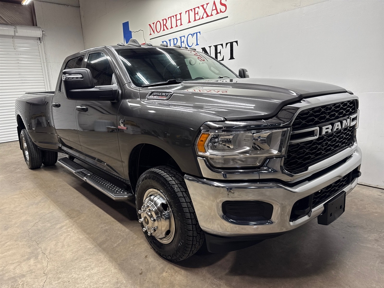 RAM 3500 Tradesman Crew Cab 4WD DRW 2024