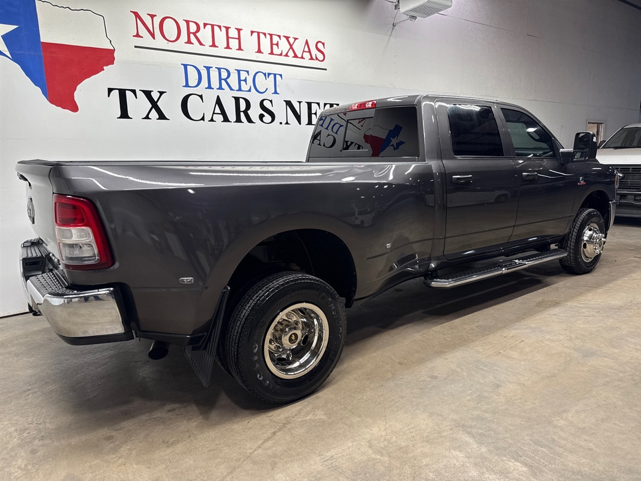 RAM 3500 Tradesman Crew Cab 4WD DRW 2024