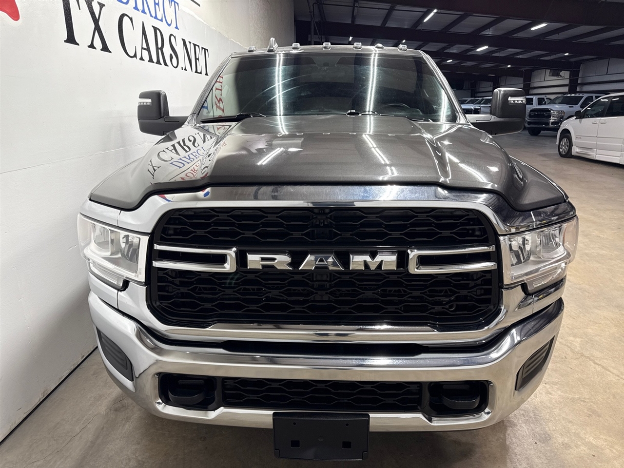RAM 3500 Tradesman Crew Cab 4WD DRW 2024