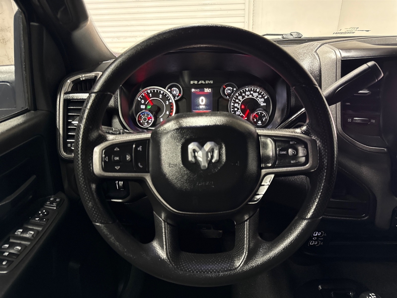 RAM 3500 Tradesman Crew Cab 4WD DRW 2024