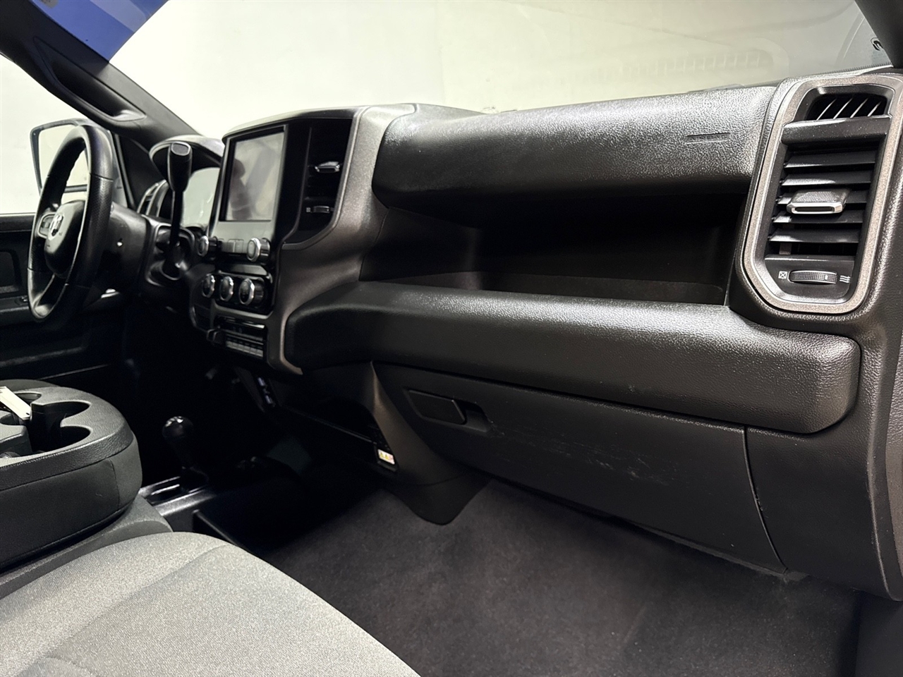 RAM 3500 Tradesman Crew Cab 4WD DRW 2024