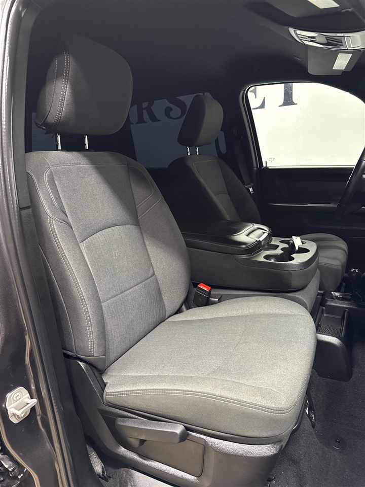 RAM 3500 Tradesman Crew Cab 4WD DRW 2024