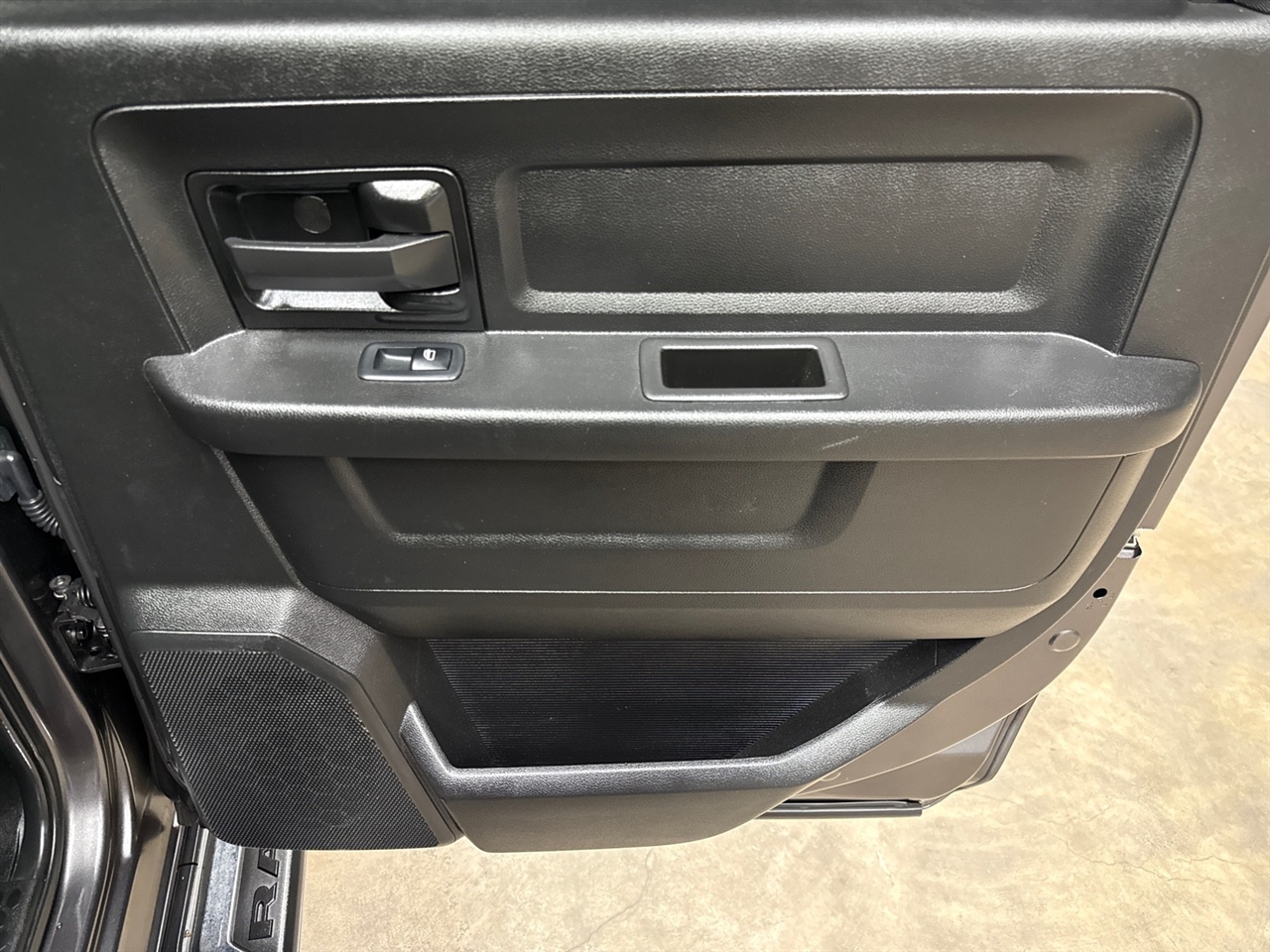 RAM 3500 Tradesman Crew Cab 4WD DRW 2024