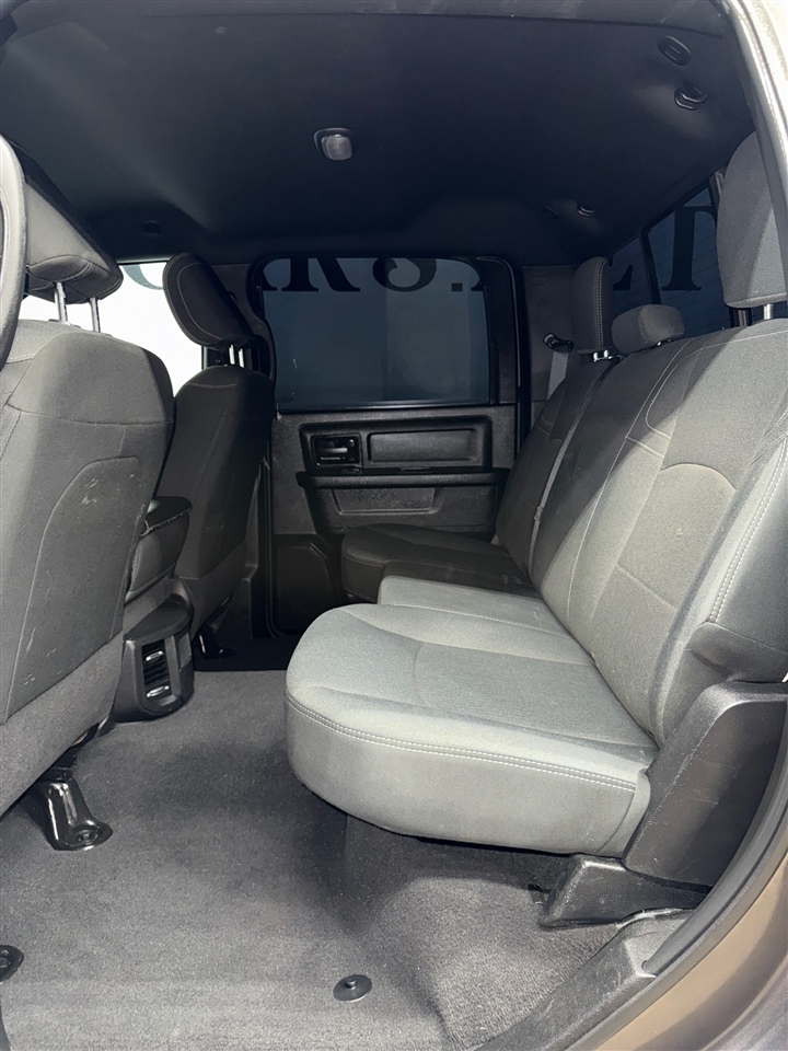 RAM 3500 Tradesman Crew Cab 4WD DRW 2024