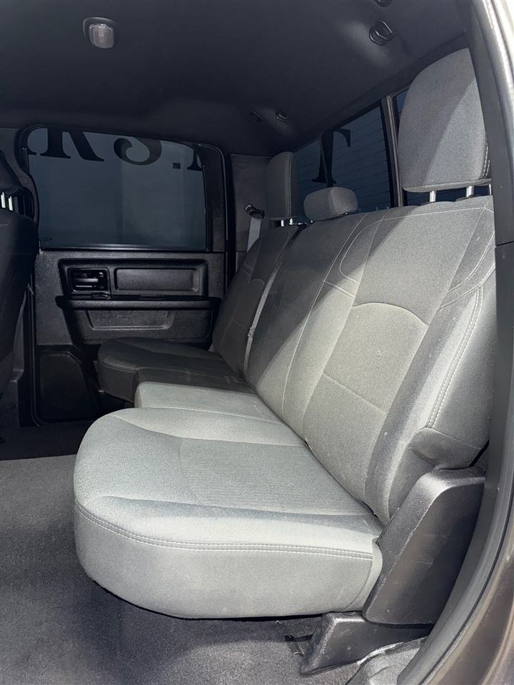 RAM 3500 Tradesman Crew Cab 4WD DRW 2024