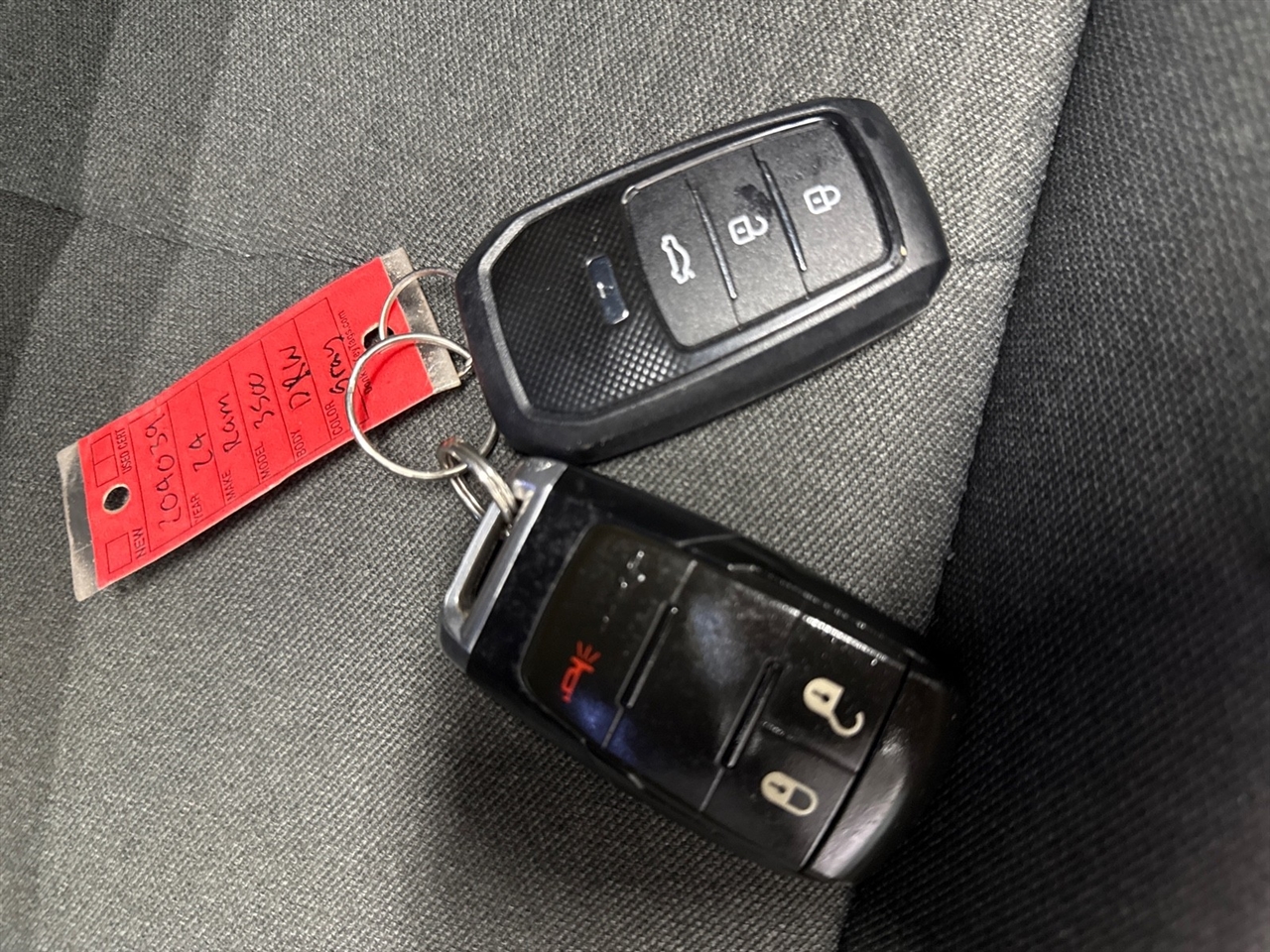 RAM 3500 Tradesman Crew Cab 4WD DRW 2024