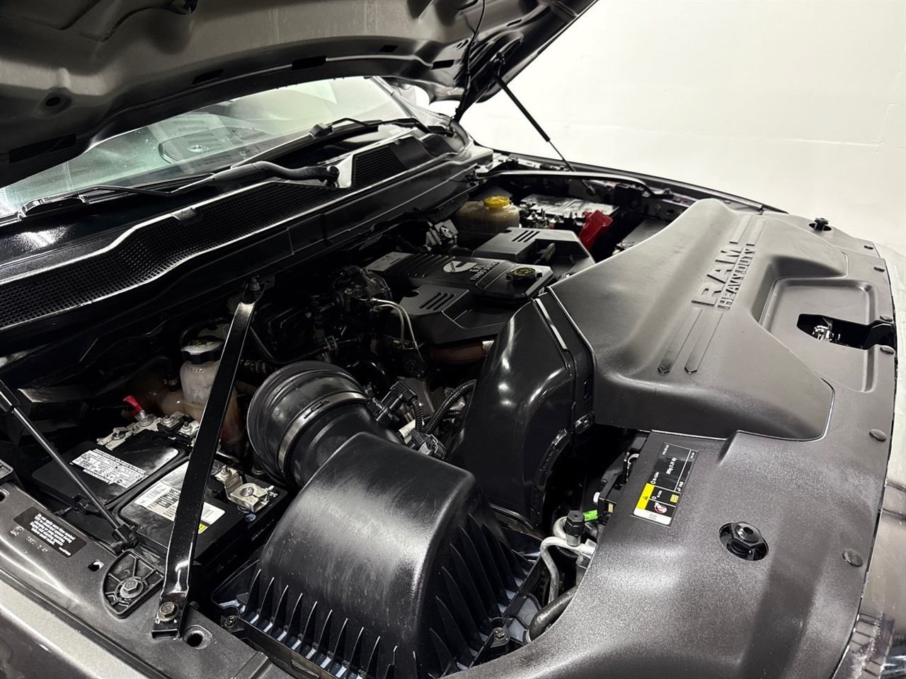 RAM 3500 Tradesman Crew Cab 4WD DRW 2024