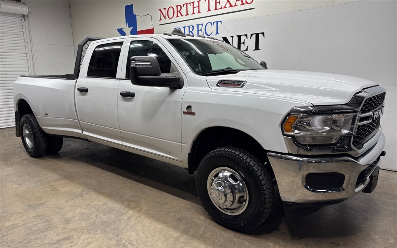 RAM 3500 Tradesman Crew Cab 4WD DRW 2024