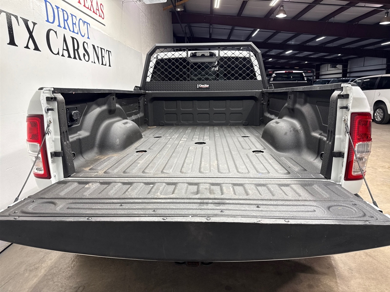 RAM 3500 Tradesman Crew Cab 4WD DRW 2024