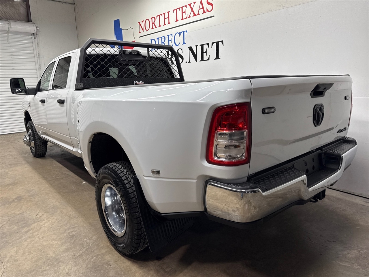 RAM 3500 Tradesman Crew Cab 4WD DRW 2024