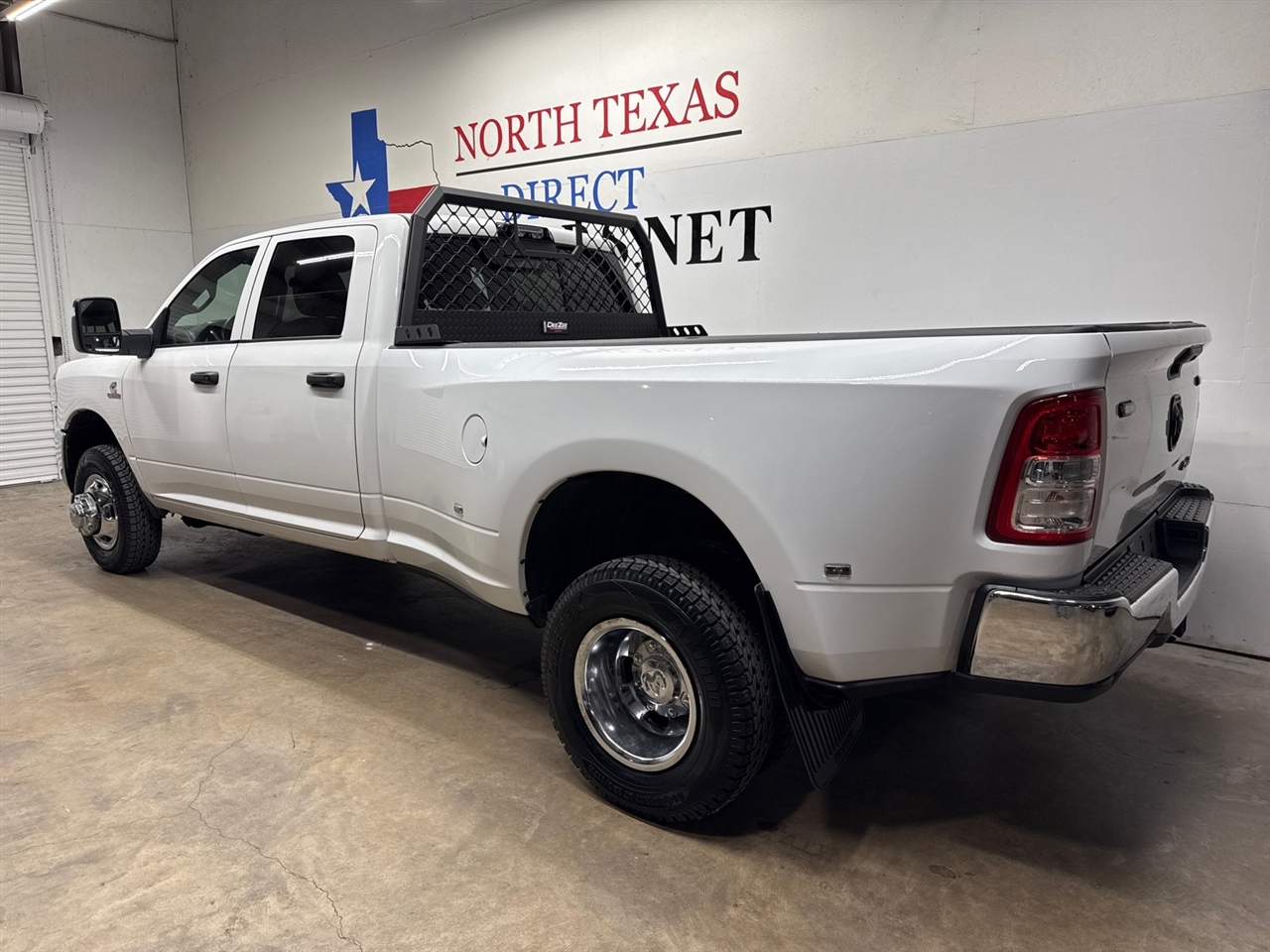 RAM 3500 Tradesman Crew Cab 4WD DRW 2024