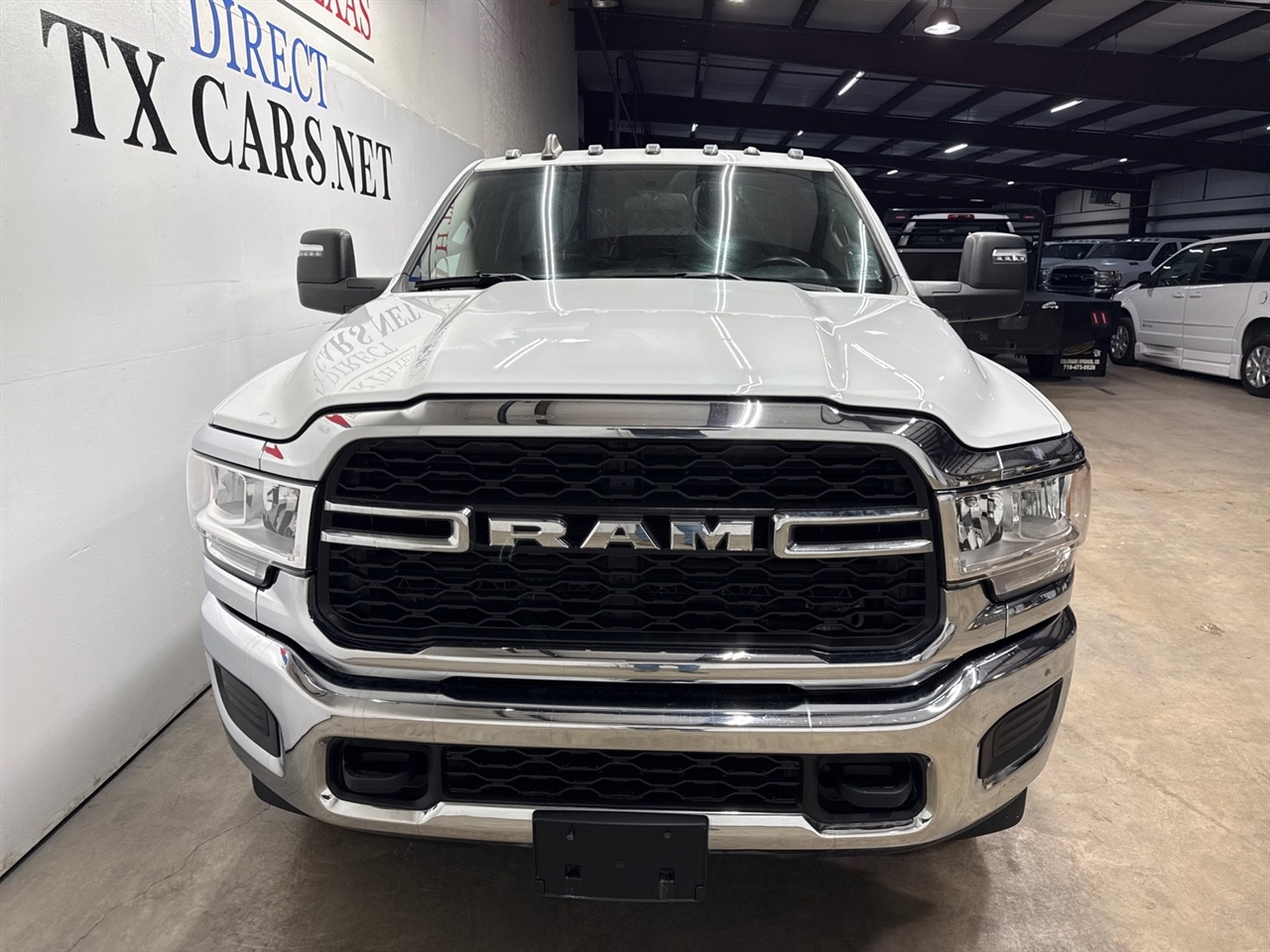 RAM 3500 Tradesman Crew Cab 4WD DRW 2024
