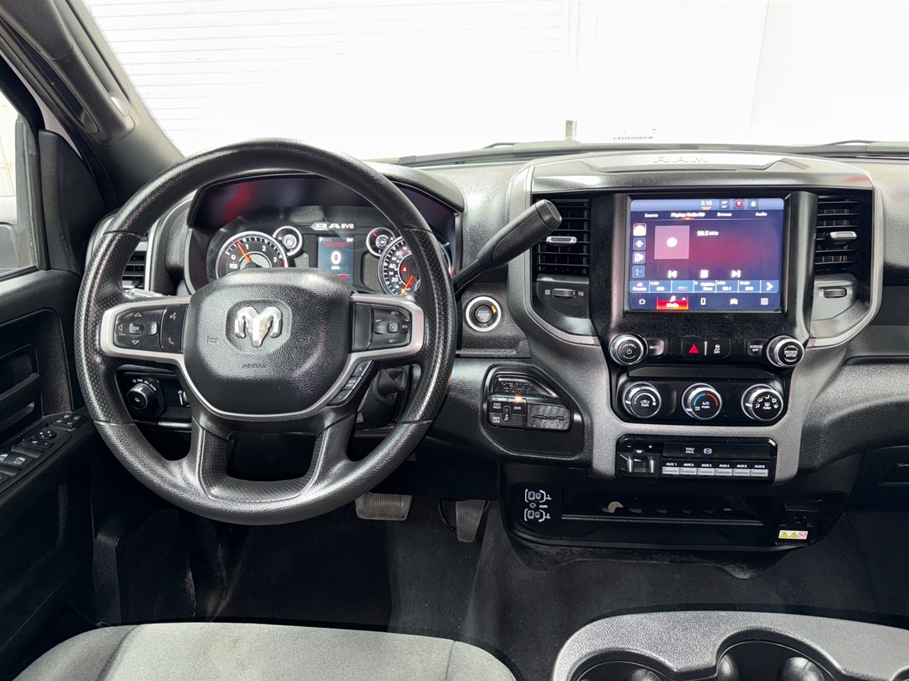 RAM 3500 Tradesman Crew Cab 4WD DRW 2024