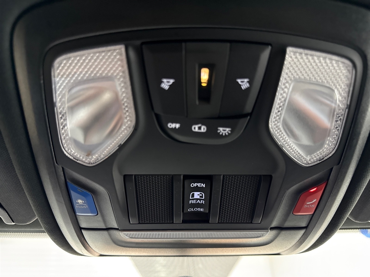 RAM 3500 Tradesman Crew Cab 4WD DRW 2024