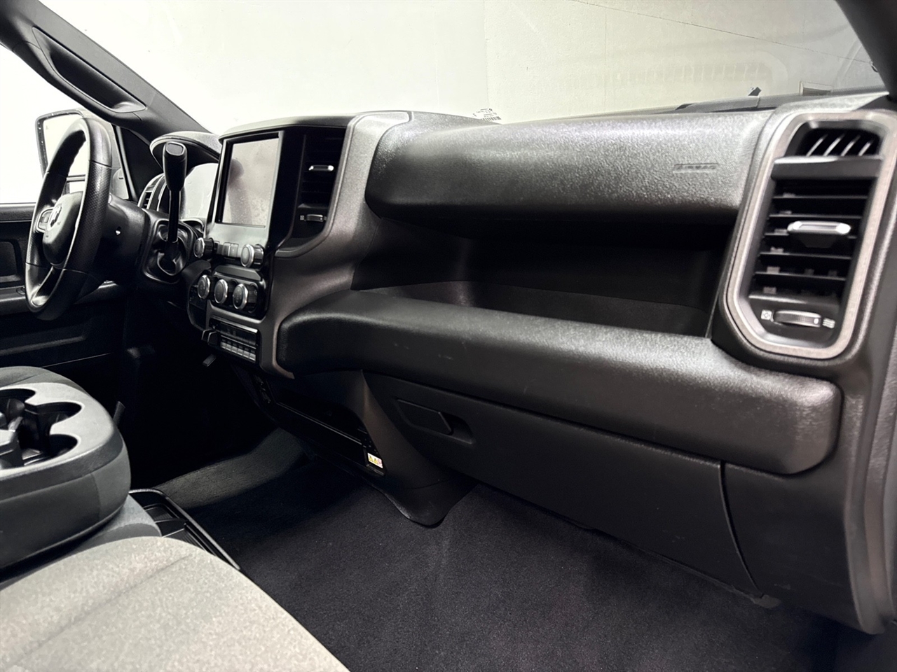 RAM 3500 Tradesman Crew Cab 4WD DRW 2024