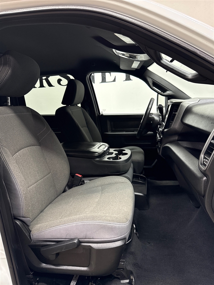 RAM 3500 Tradesman Crew Cab 4WD DRW 2024