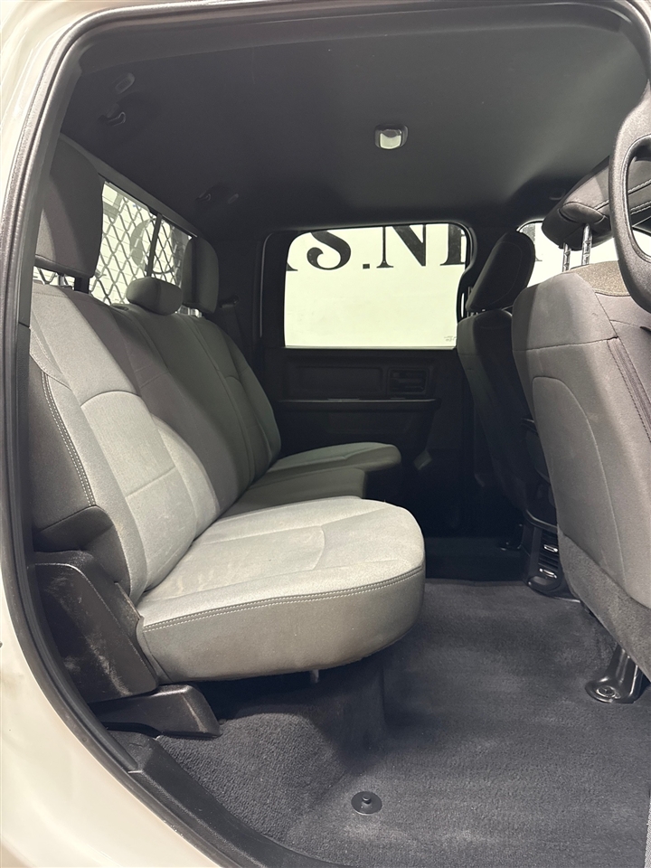 RAM 3500 Tradesman Crew Cab 4WD DRW 2024