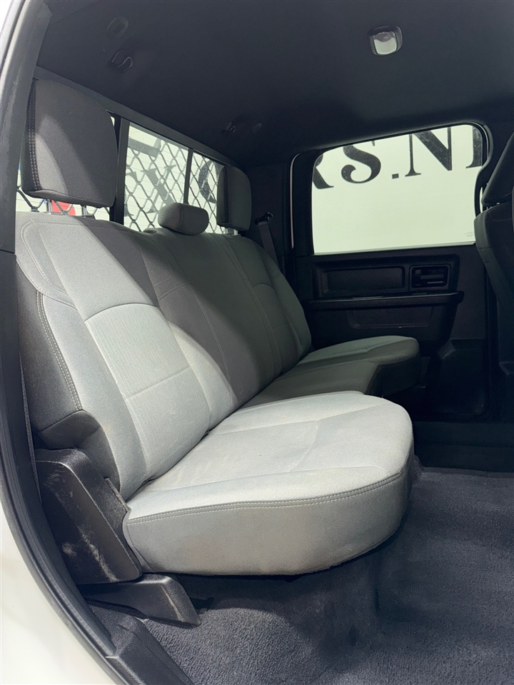 RAM 3500 Tradesman Crew Cab 4WD DRW 2024