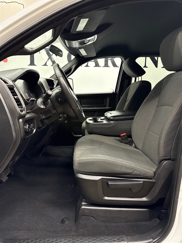 RAM 3500 Tradesman Crew Cab 4WD DRW 2024