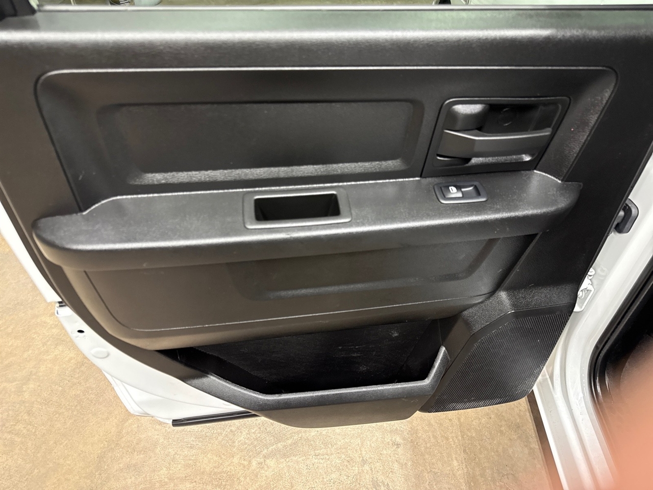 RAM 3500 Tradesman Crew Cab 4WD DRW 2024