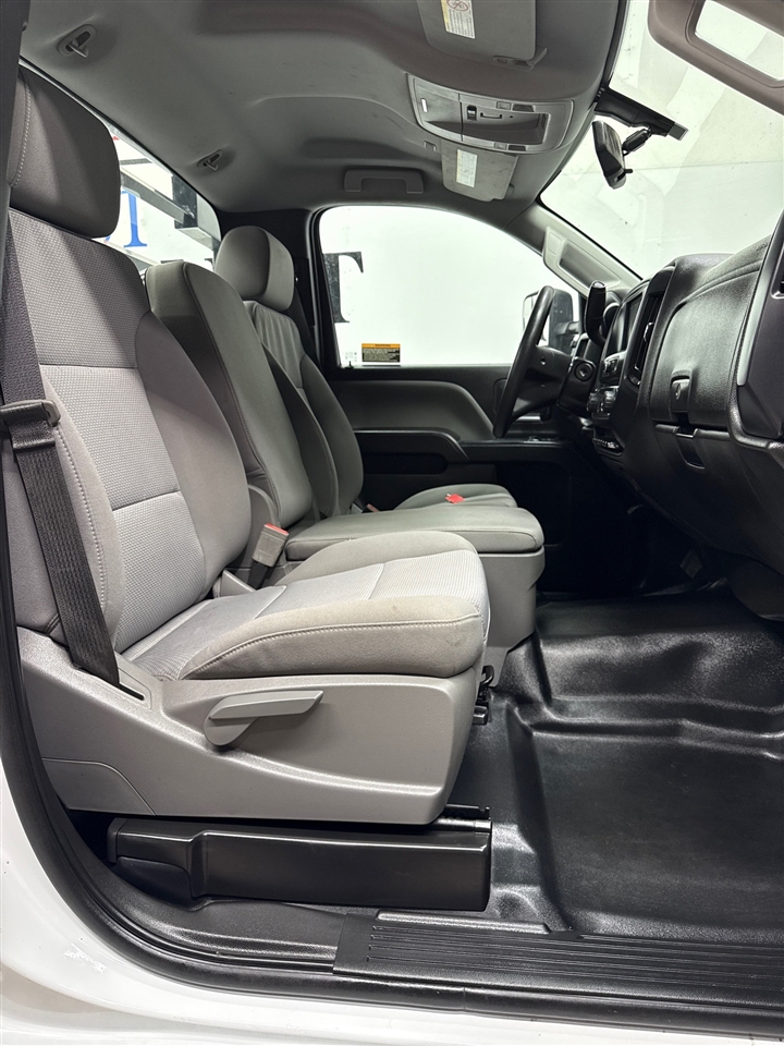 Chevrolet Silverado Medium Duty  2023