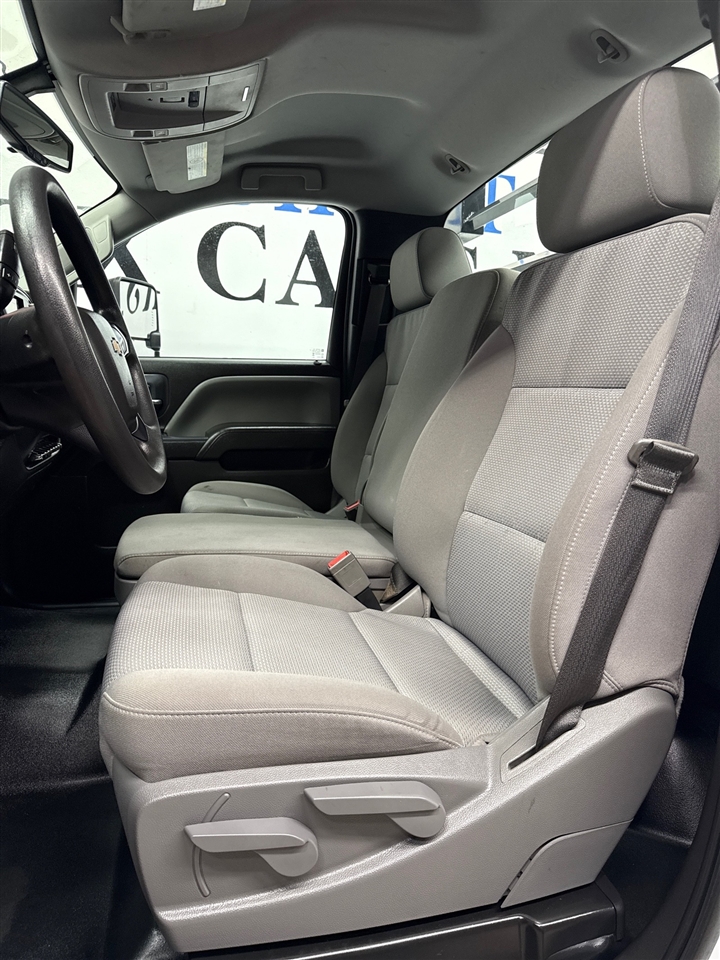 Chevrolet Silverado Medium Duty  2023