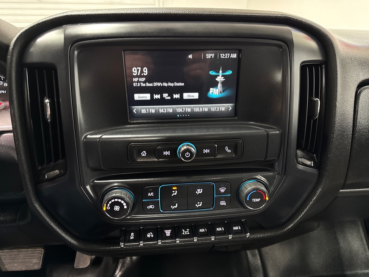 Chevrolet Silverado Medium Duty  2023