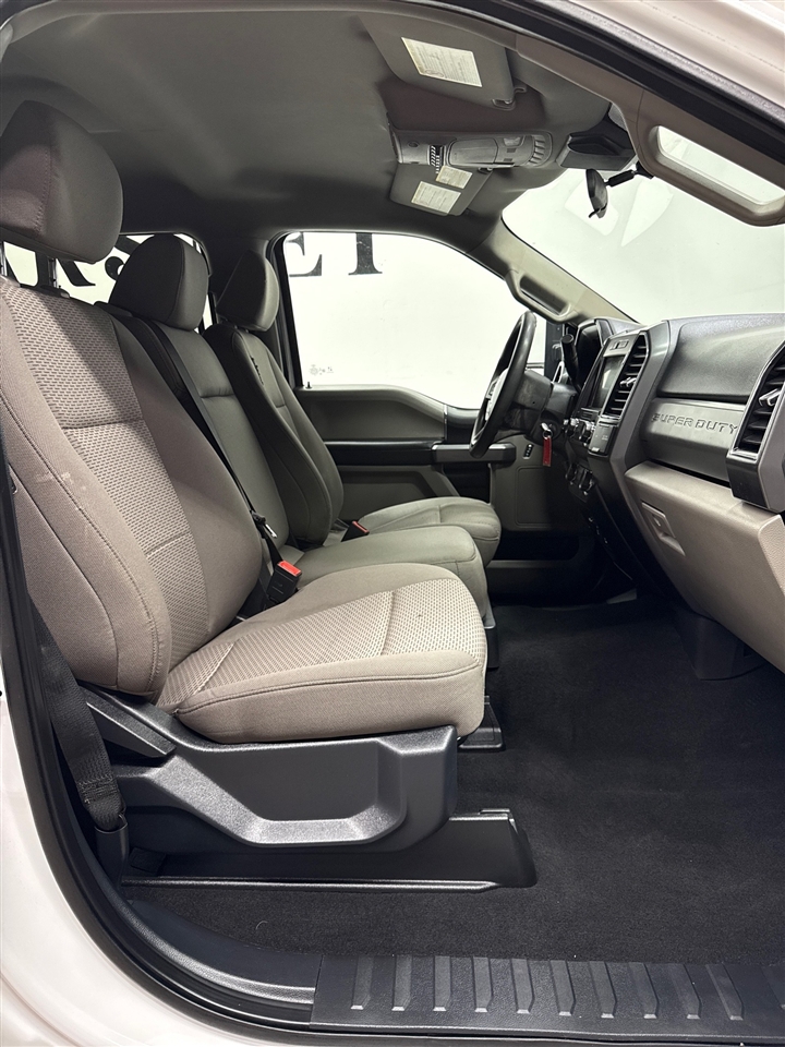 Ford F-350 SD XLT Crew Cab Long Bed DRW 4WD 2022