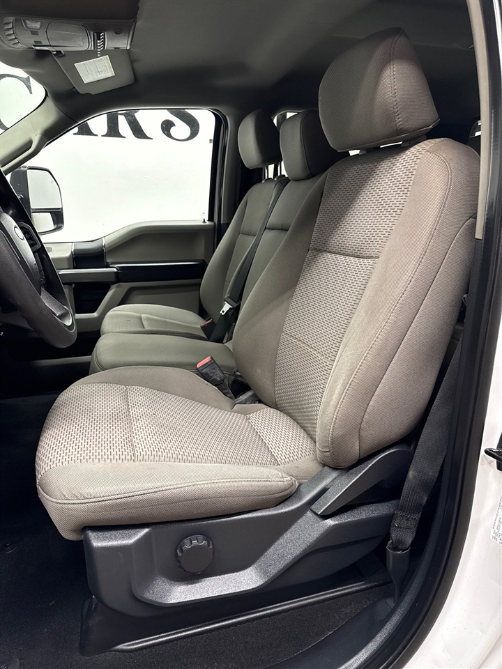 Ford F-350 SD XLT Crew Cab Long Bed DRW 4WD 2022