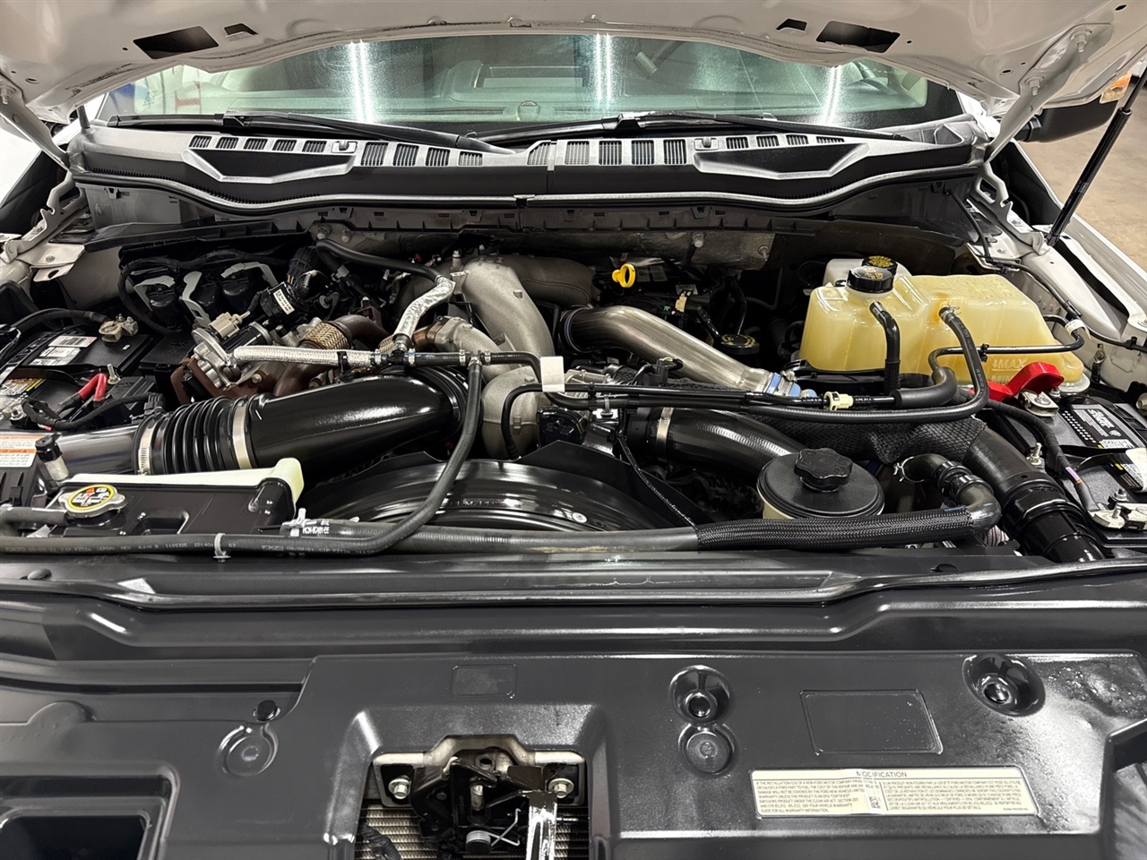 Ford F-350 SD XLT Crew Cab Long Bed DRW 4WD 2022