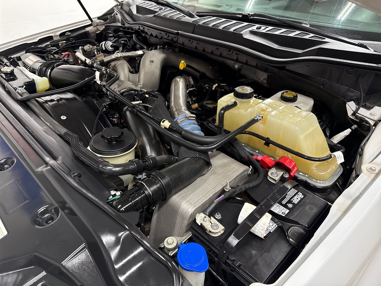 Ford F-350 SD XLT Crew Cab Long Bed DRW 4WD 2022