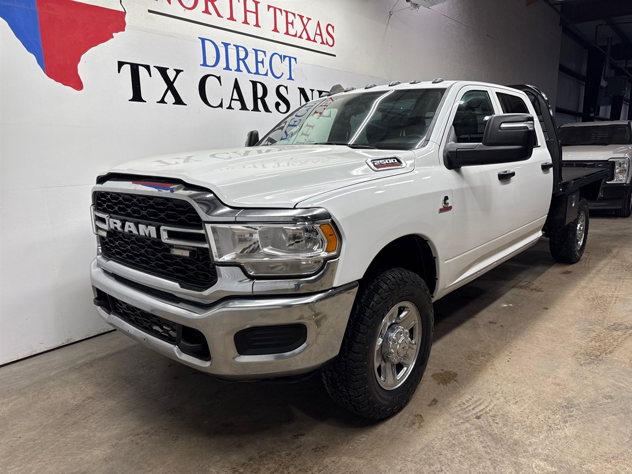 RAM 2500 Tradesman Crew Cab LWB 4WD 2024