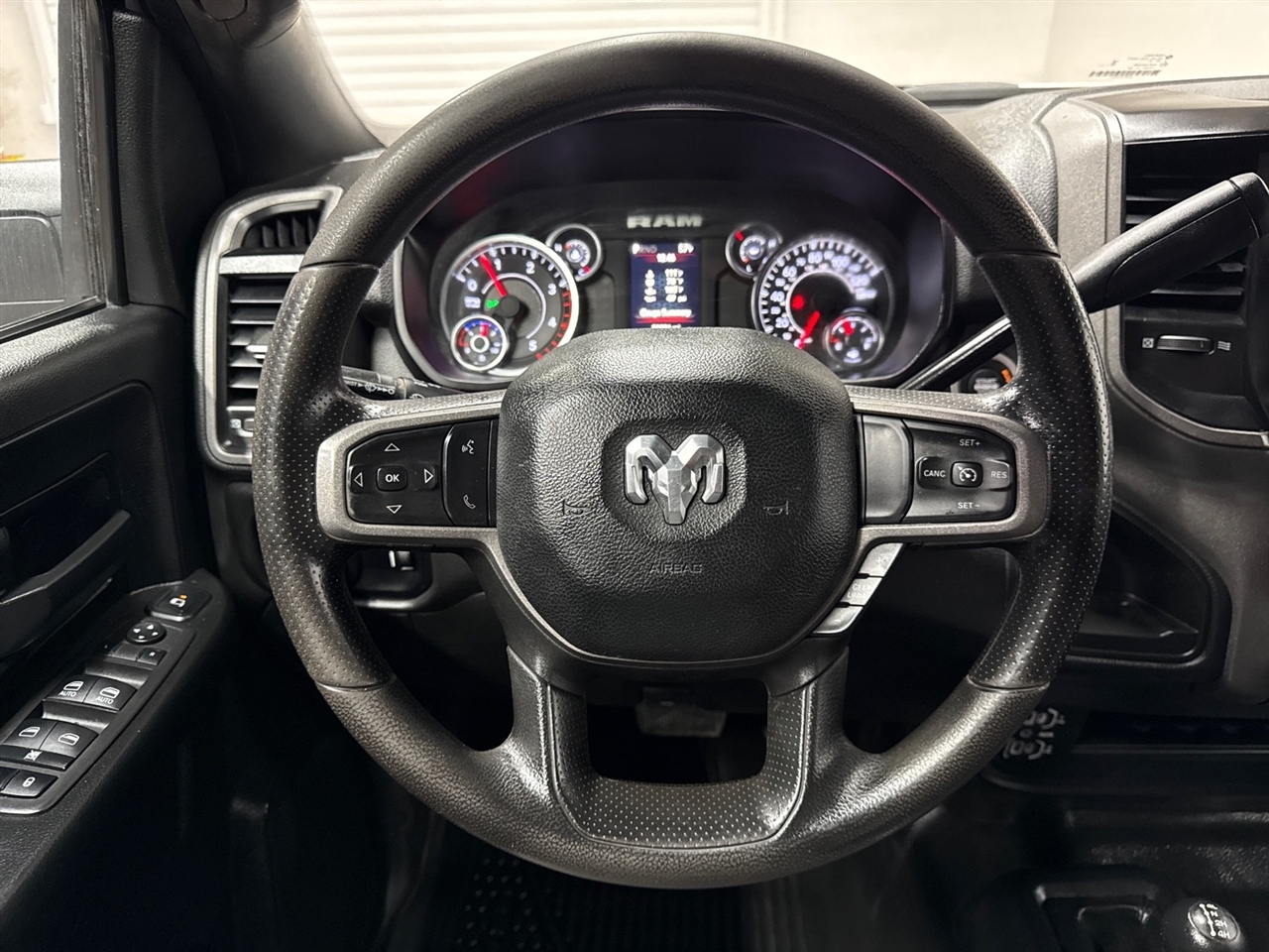 RAM 2500 Tradesman Crew Cab LWB 4WD 2024