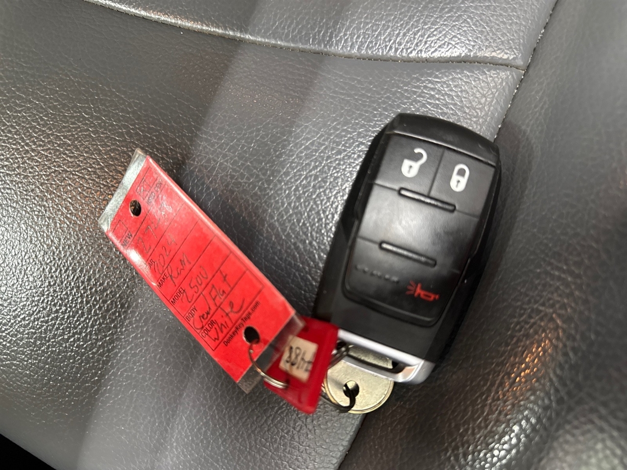 RAM 2500 Tradesman Crew Cab LWB 4WD 2024