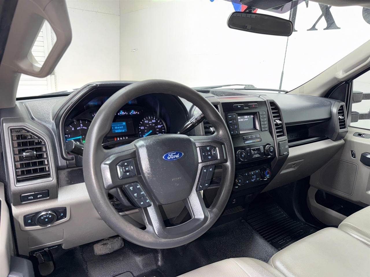 Ford F-350 SD XL 2WD DRW 2022