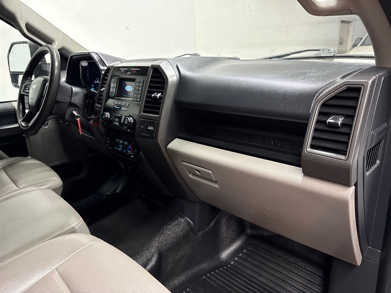 Ford F-350 SD XL 2WD DRW 2022