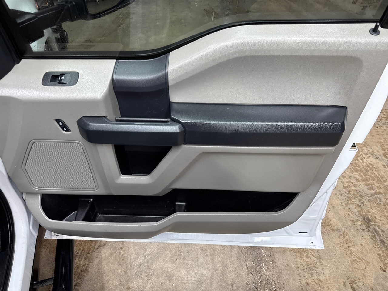 Ford F-350 SD XL 2WD DRW 2022