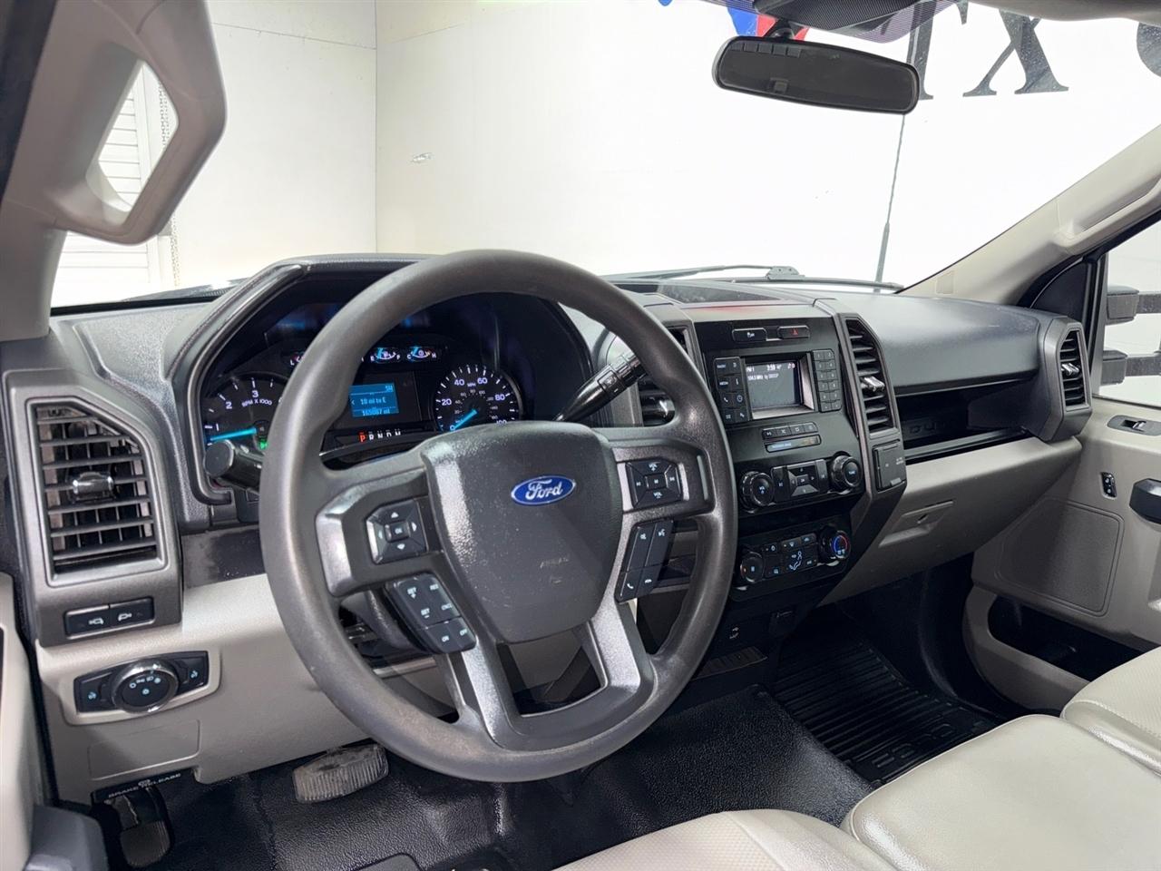 Ford F-350 SD XL 2WD DRW 2022